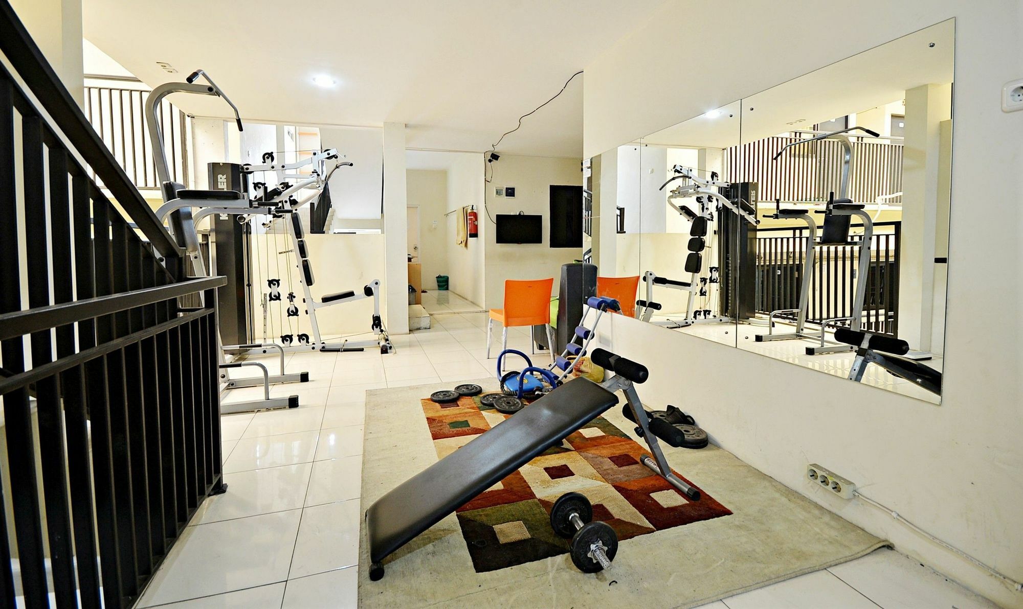 Zen Rooms Kuningan Syariah Jakarta Exterior photo